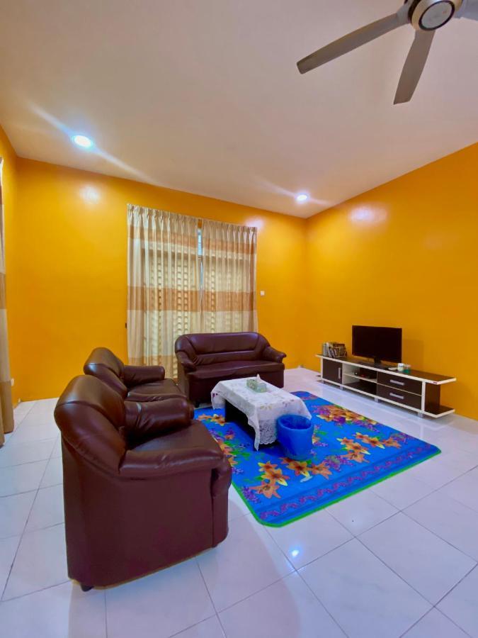 Desyafiq Homestay Kuala Kedah エクステリア 写真