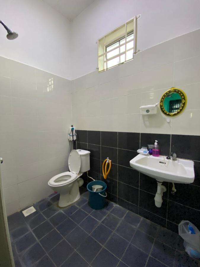 Desyafiq Homestay Kuala Kedah エクステリア 写真